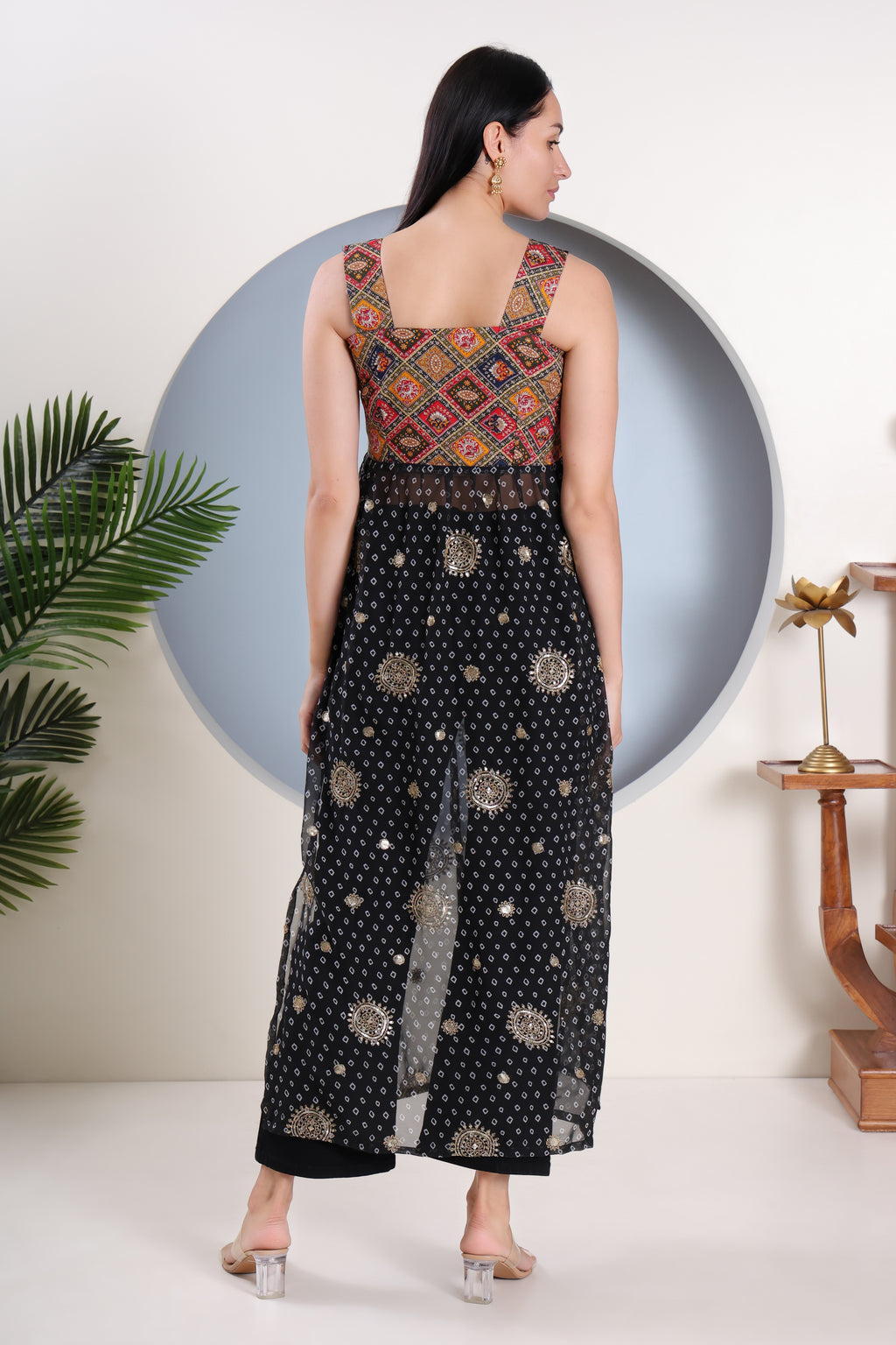 Nyra Cut Bhandej Kurti