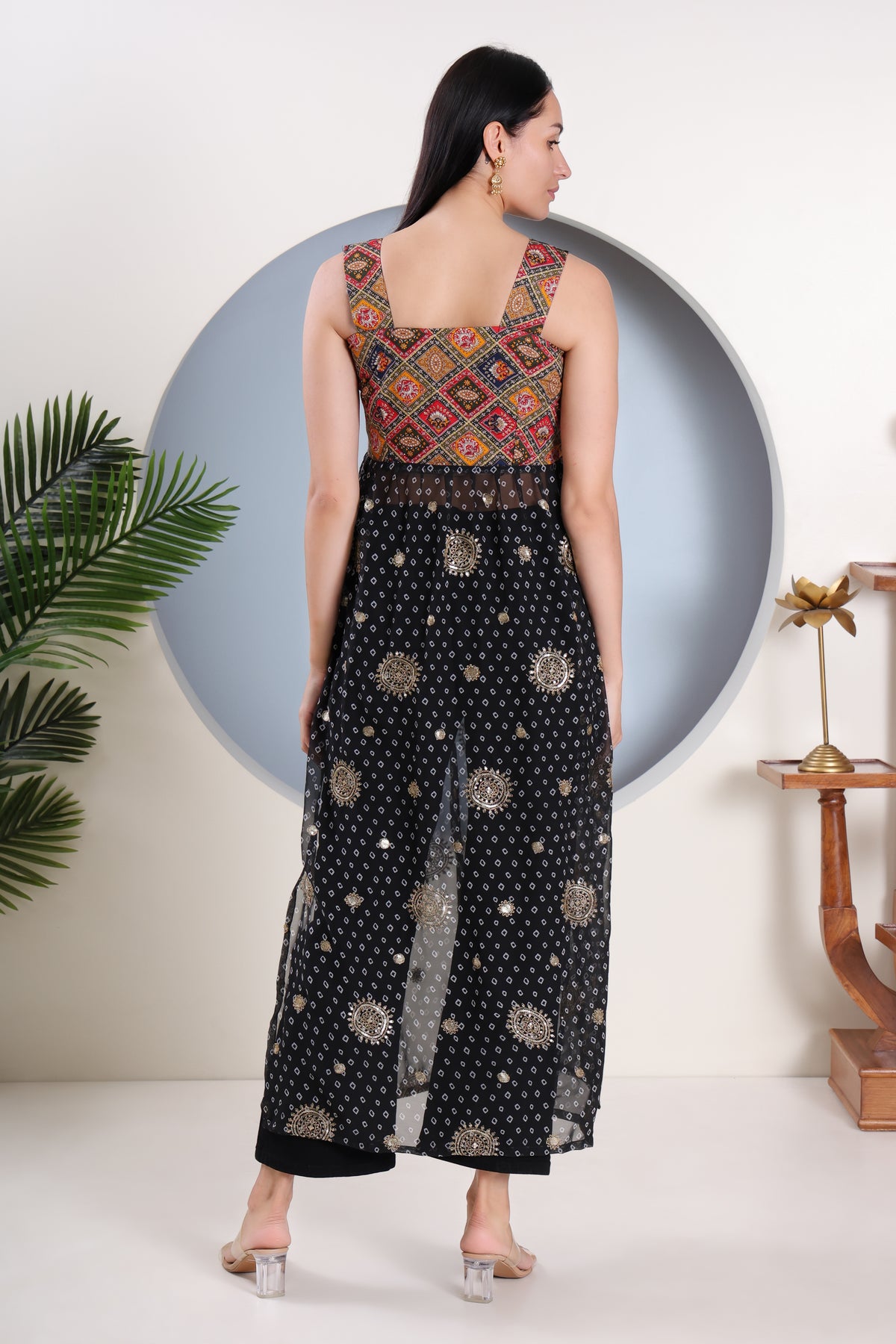 Nyra Cut Bhandej Kurti