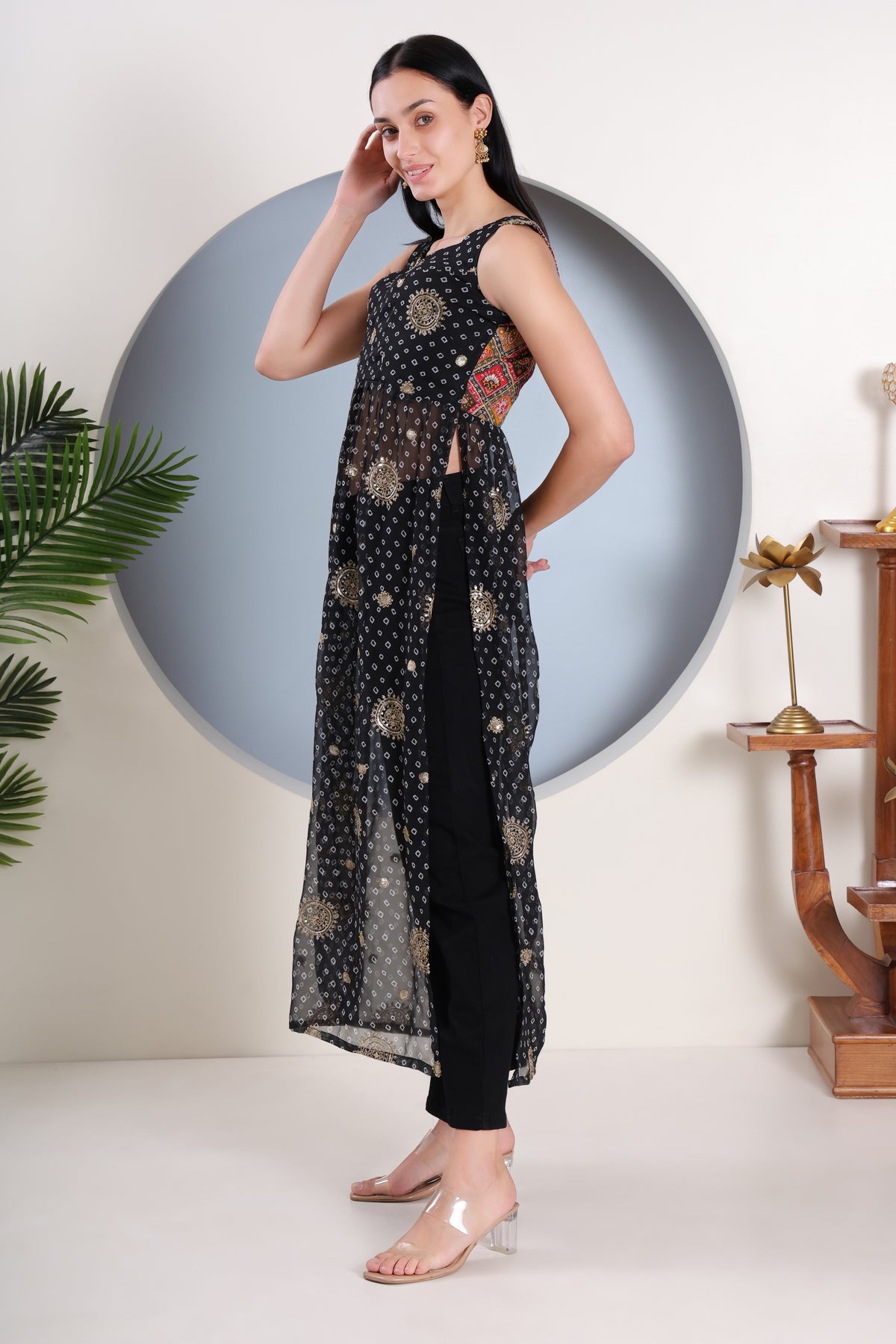Nyra Cut Bhandej Kurti