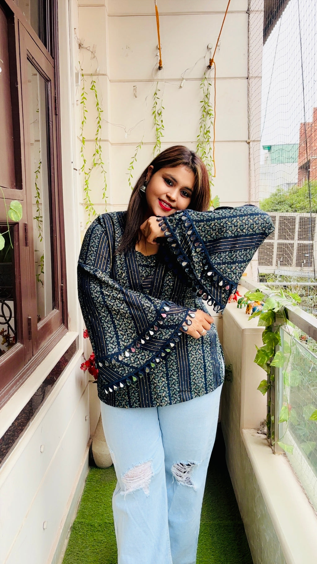 Meher Aaina Kurti